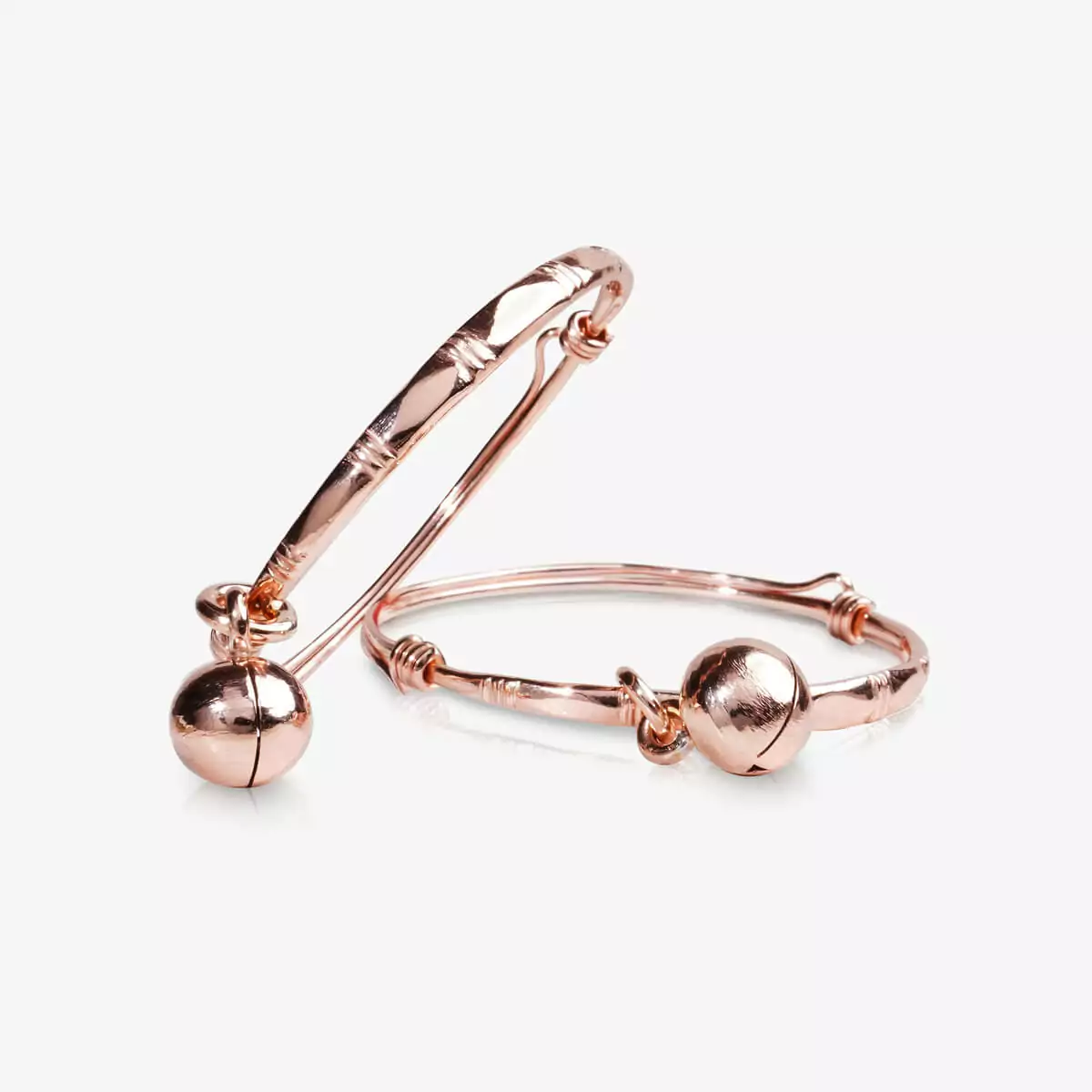 Children's Nak Bracelets Weighing 1 Baht Diamond Pattern and are Adorned With Small Bells