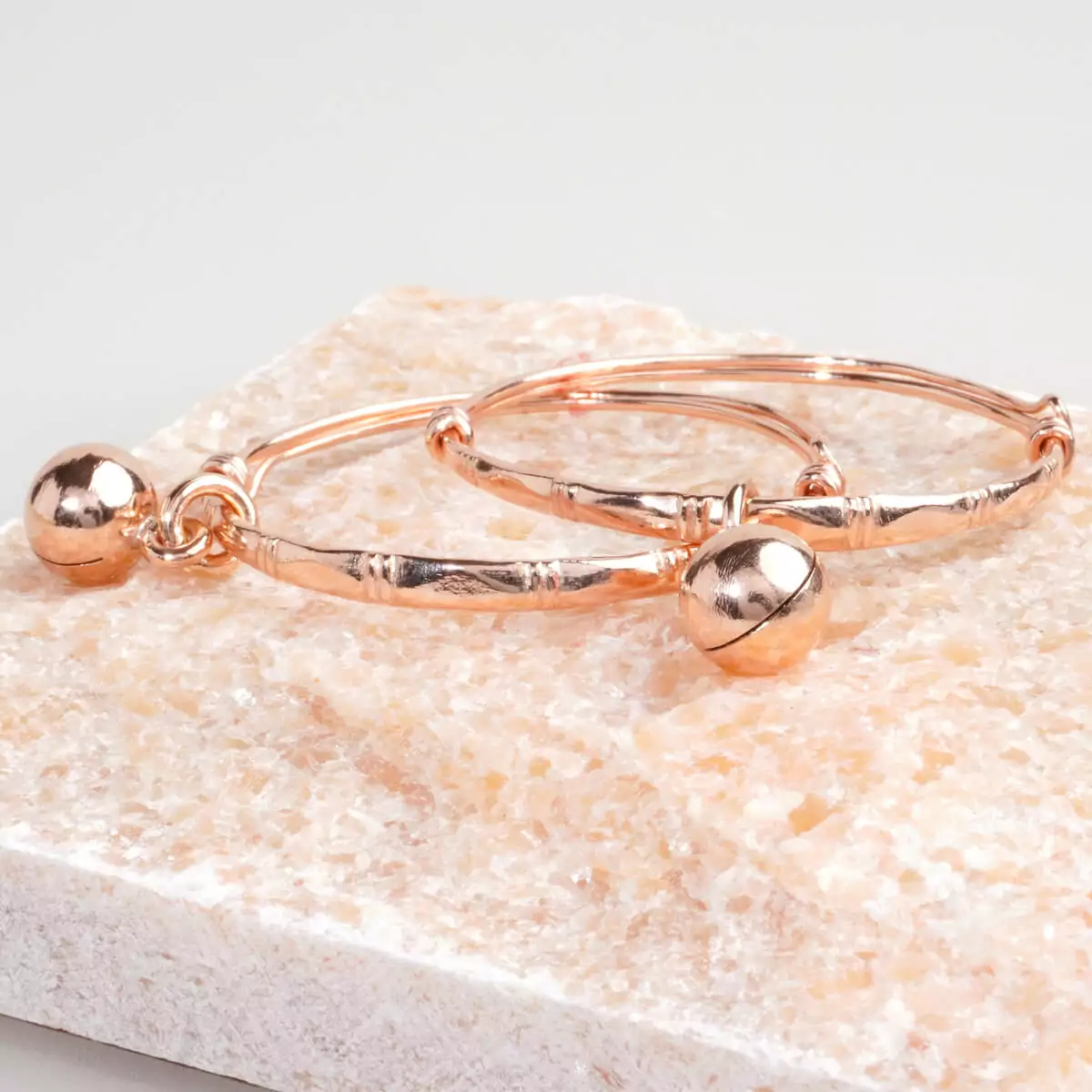 Children's Nak Bracelets Weighing 1 Baht Diamond Pattern and are Adorned With Small Bells - Image 3