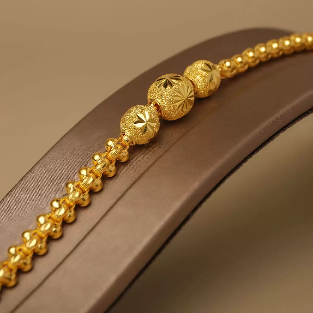 Gold Bracelet 1 Baht Peppercorn Bead Pattern Barrel Shaped - Image 2