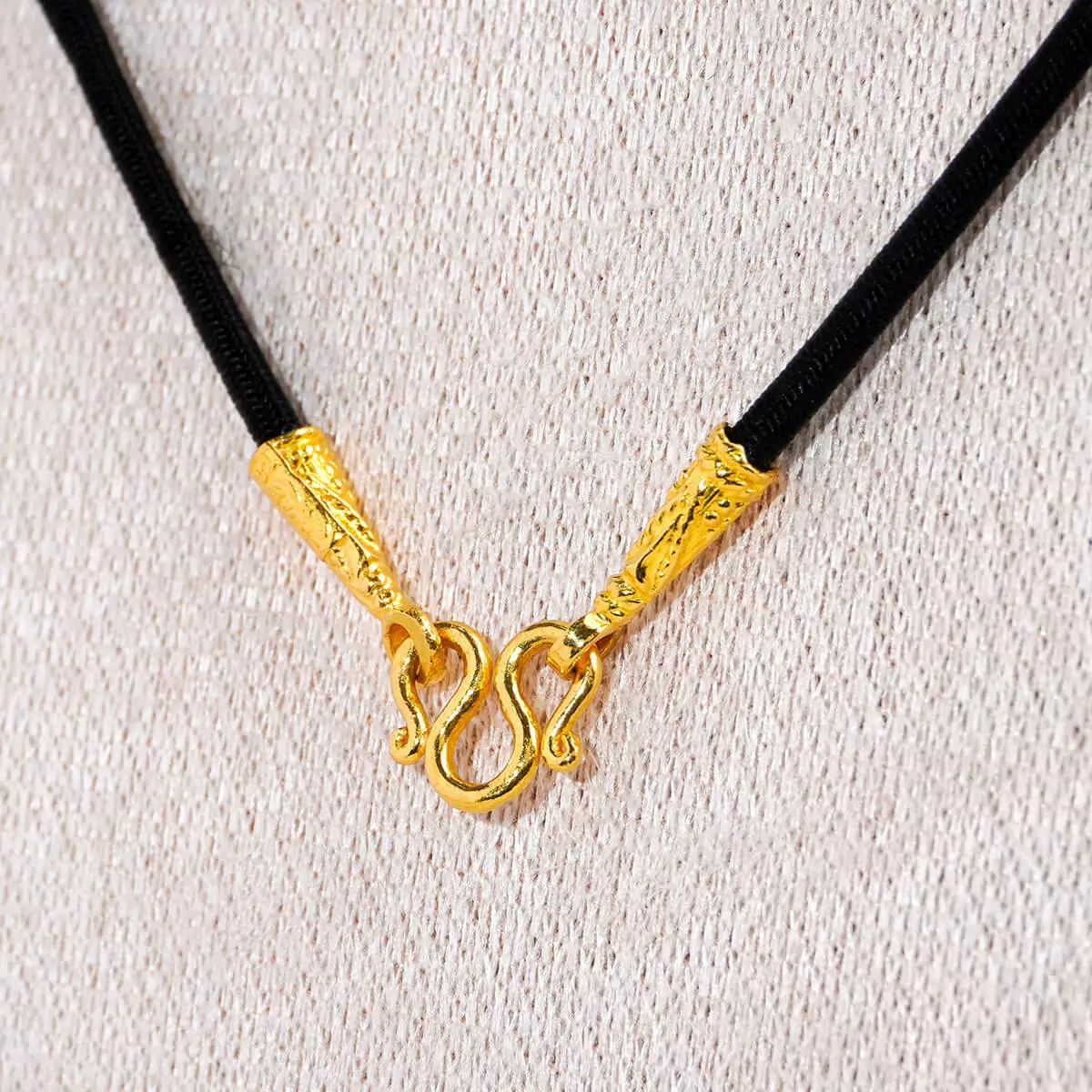 Nylon Cord Necklace With a 1 Gram Gold - Image 2